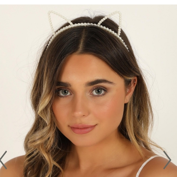 Pearl Cat Ears Headband. New - Picture 5 of 5